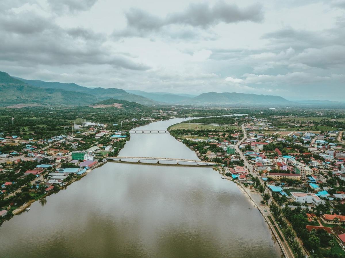 Makk Hotel Kampot Exterior photo