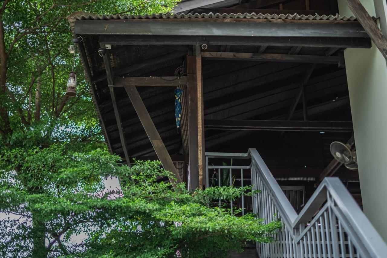 Makk Hotel Kampot Exterior photo