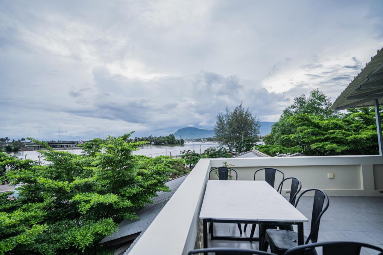 Makk Hotel Kampot Exterior photo